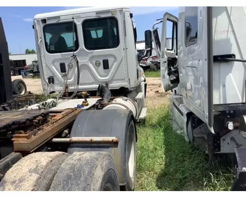 FREIGHTLINER Cascadia Cab