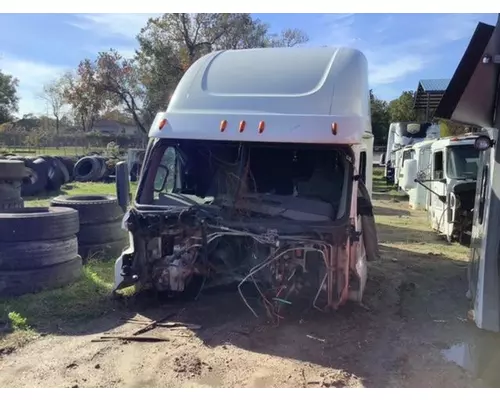 FREIGHTLINER Cascadia Cab