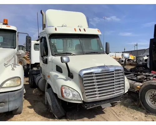 FREIGHTLINER Cascadia Cab