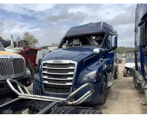 FREIGHTLINER Cascadia Cab