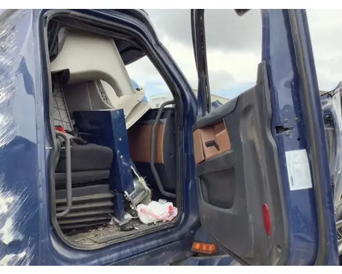 FREIGHTLINER Cascadia Cab