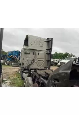 FREIGHTLINER Cascadia Cab