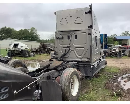 FREIGHTLINER Cascadia Cab