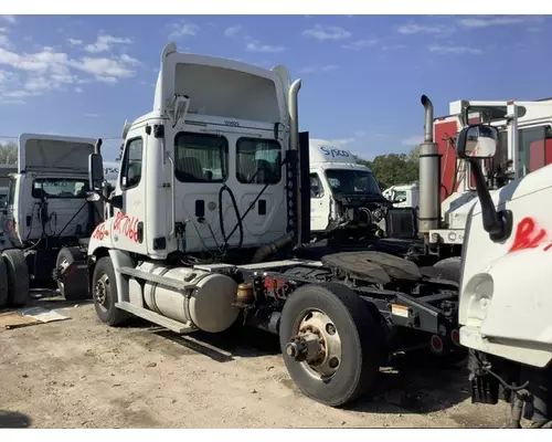 FREIGHTLINER Cascadia Cab