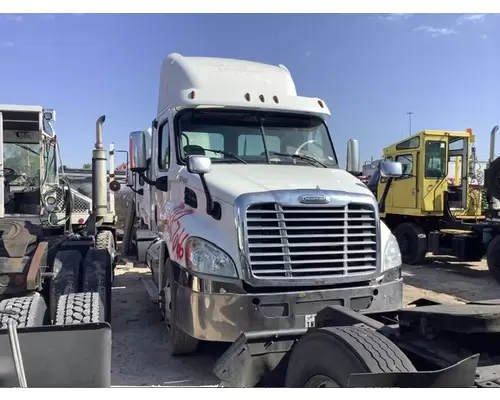 FREIGHTLINER Cascadia Cab