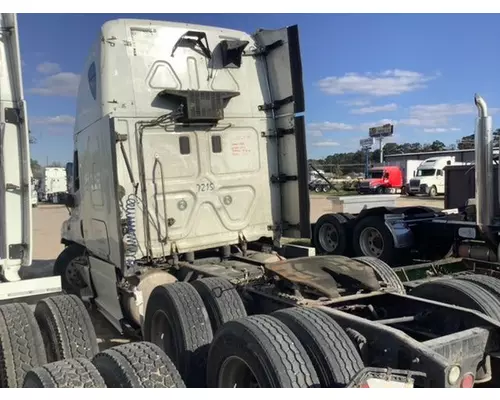 FREIGHTLINER Cascadia Cab