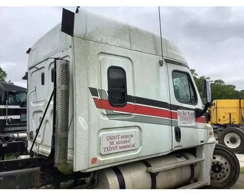 FREIGHTLINER Cascadia Cab