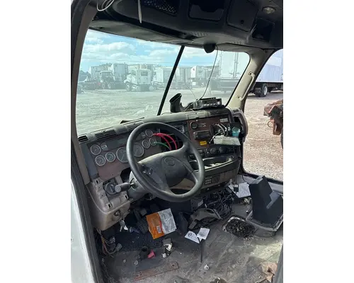 FREIGHTLINER Cascadia Cab