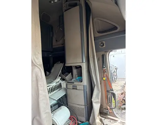 FREIGHTLINER Cascadia Cab