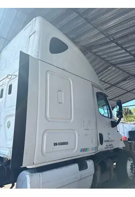 FREIGHTLINER Cascadia Cab