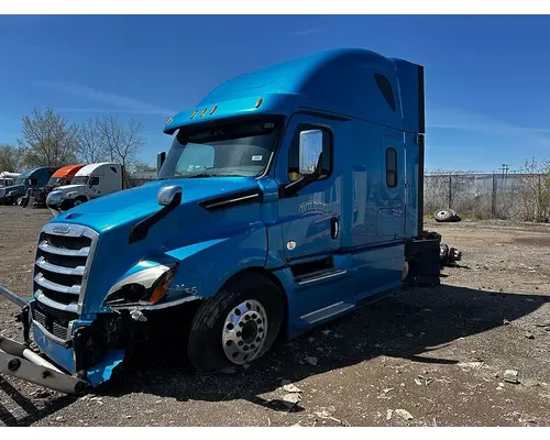 FREIGHTLINER Cascadia Cab