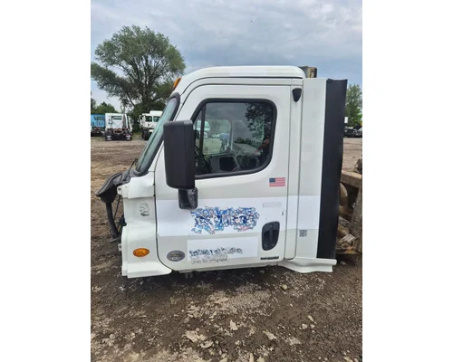 FREIGHTLINER Cascadia Cab