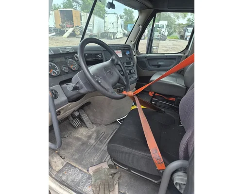 FREIGHTLINER Cascadia Cab