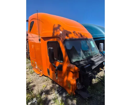 FREIGHTLINER Cascadia Cab