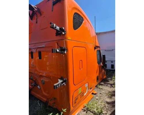 FREIGHTLINER Cascadia Cab