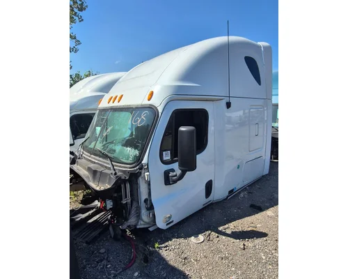 FREIGHTLINER Cascadia Cab