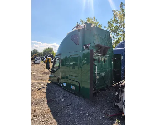 FREIGHTLINER Cascadia Cab