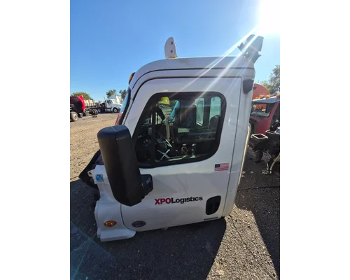 FREIGHTLINER Cascadia Cab