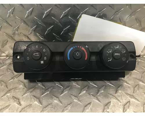 FREIGHTLINER Cascadia Climate Control