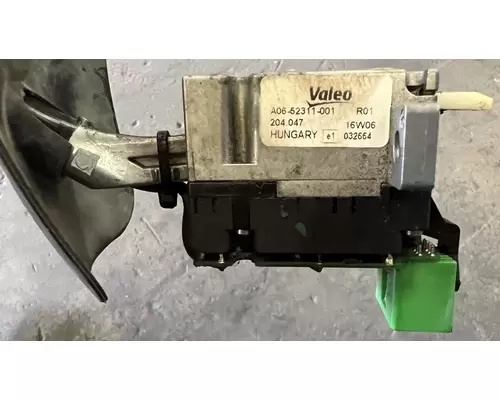 FREIGHTLINER Cascadia Column Switch