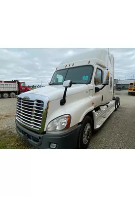 FREIGHTLINER Cascadia Complete Vehicle