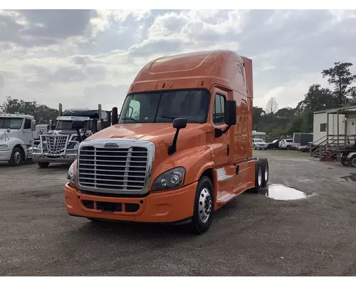 FREIGHTLINER Cascadia Complete Vehicle