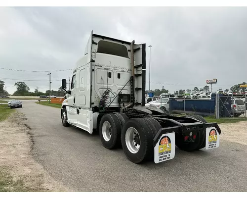 FREIGHTLINER Cascadia Complete Vehicle