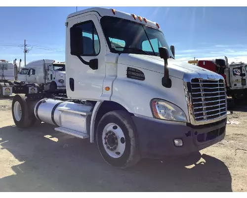 FREIGHTLINER Cascadia Complete Vehicle