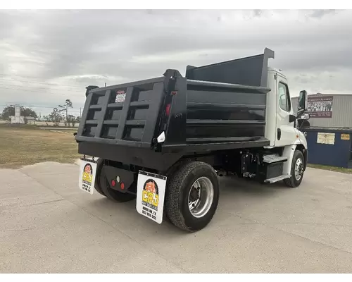 FREIGHTLINER Cascadia Complete Vehicle