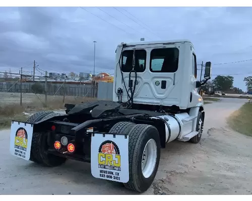 FREIGHTLINER Cascadia Complete Vehicle