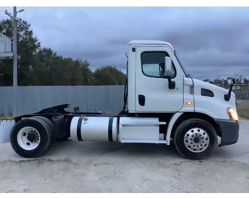 FREIGHTLINER Cascadia Complete Vehicle