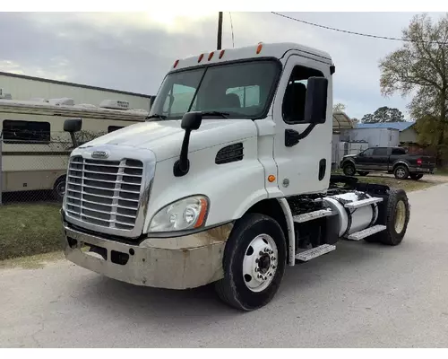 FREIGHTLINER Cascadia Complete Vehicle