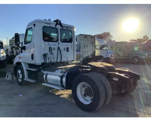 FREIGHTLINER Cascadia Complete Vehicle