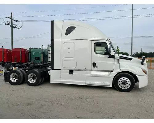 FREIGHTLINER Cascadia Complete Vehicle