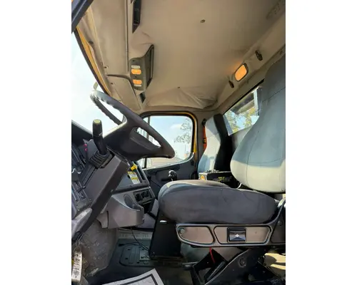 FREIGHTLINER Cascadia Complete Vehicle