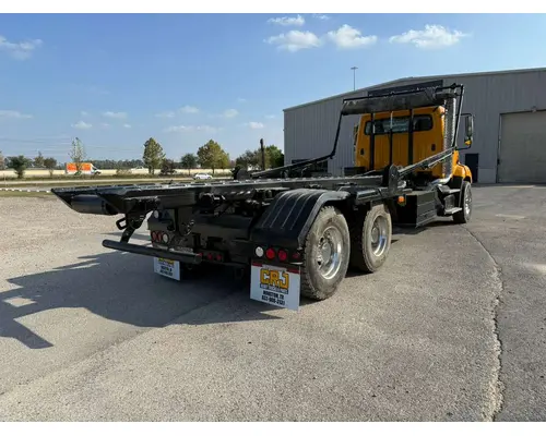FREIGHTLINER Cascadia Complete Vehicle
