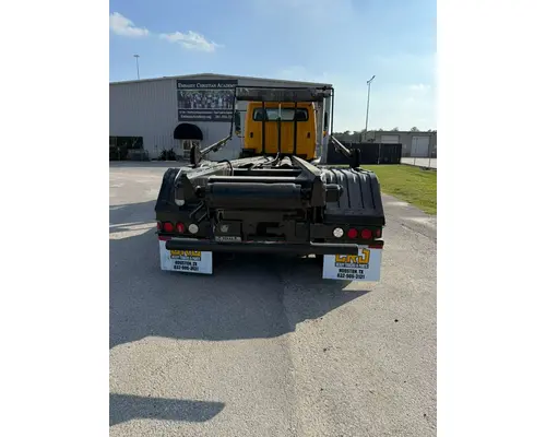 FREIGHTLINER Cascadia Complete Vehicle