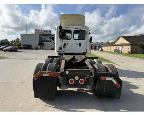 FREIGHTLINER Cascadia Complete Vehicle