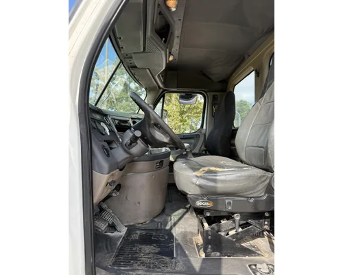 FREIGHTLINER Cascadia Complete Vehicle