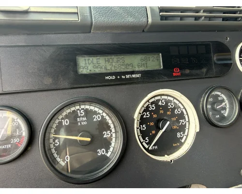 FREIGHTLINER Cascadia Complete Vehicle
