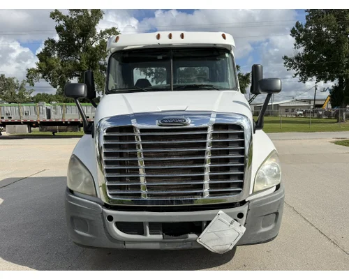 FREIGHTLINER Cascadia Complete Vehicle