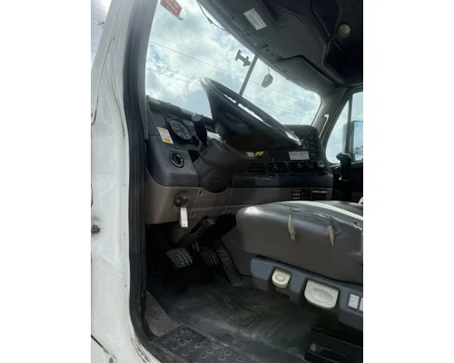 FREIGHTLINER Cascadia Complete Vehicle