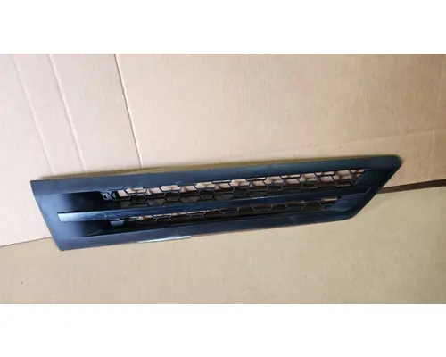 FREIGHTLINER Cascadia Cowl Vent Panel