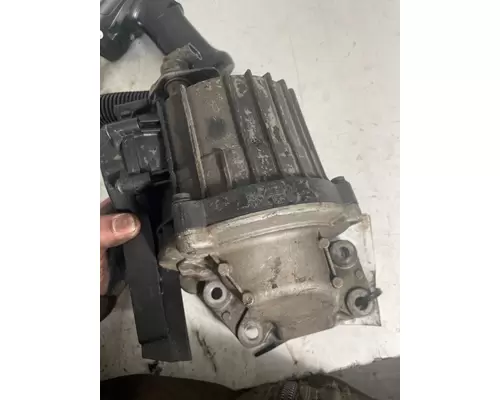 FREIGHTLINER Cascadia Crankcase Breather
