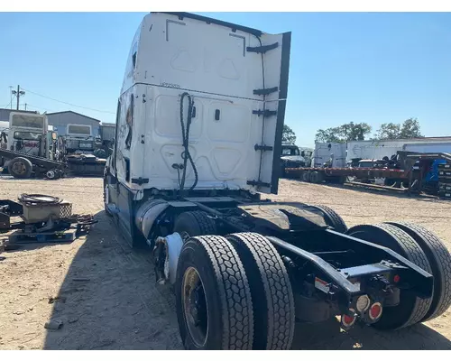 FREIGHTLINER Cascadia Cutoff