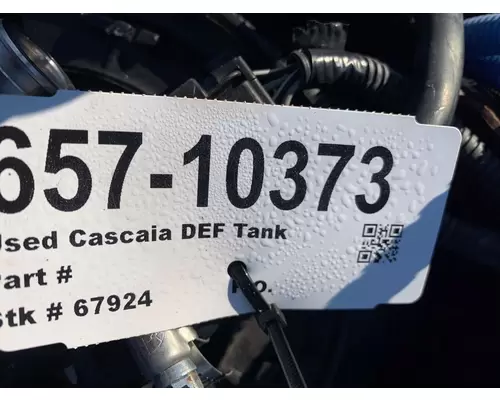 FREIGHTLINER Cascadia DEF Tank