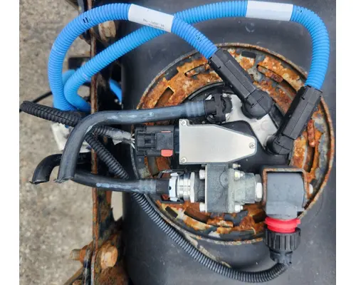 FREIGHTLINER Cascadia DEF Tank