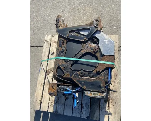 FREIGHTLINER Cascadia DPF (Diesel Particulate Filter)