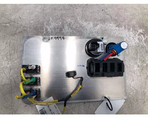 FREIGHTLINER Cascadia Dash  Console Switch