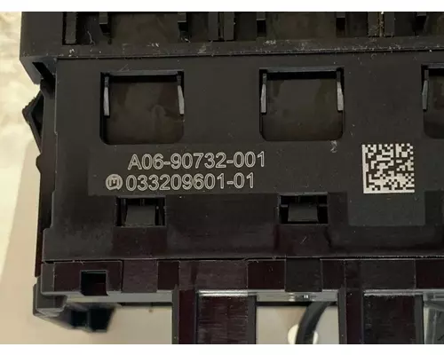 FREIGHTLINER Cascadia Dash  Console Switch
